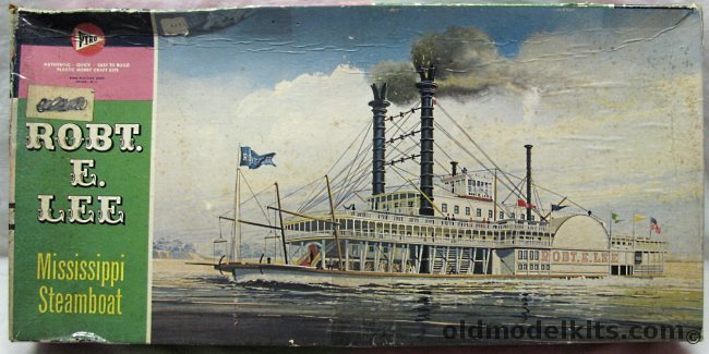 Pyro 1/163 Robert E. Lee Mississippi Steamboat, 237-795 plastic model kit